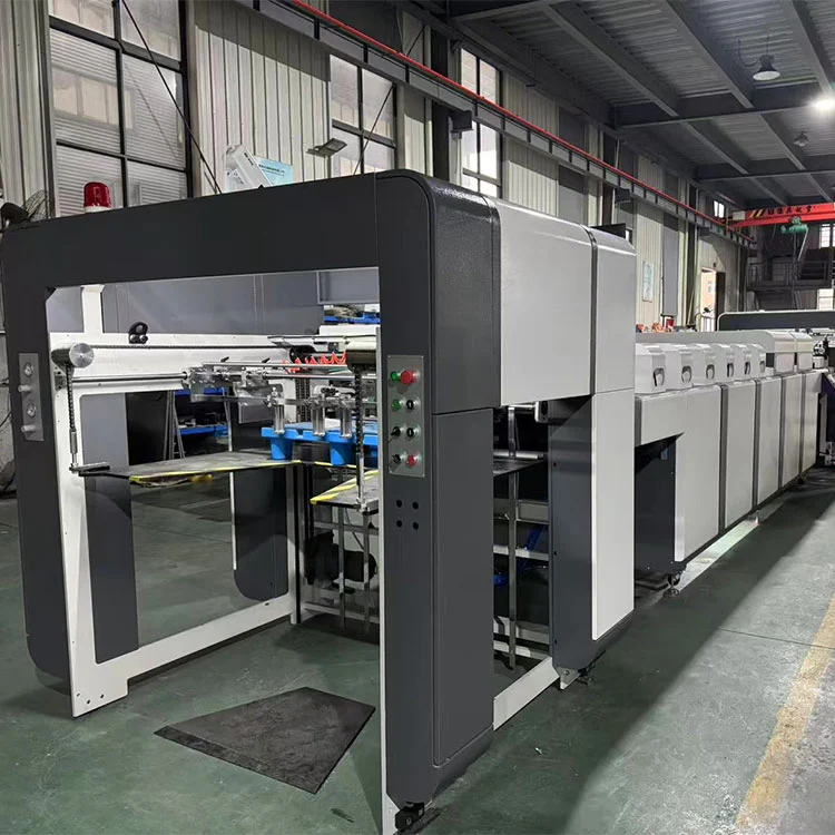 Automatinė storo plono popieriaus UV aliejaus lako mašina